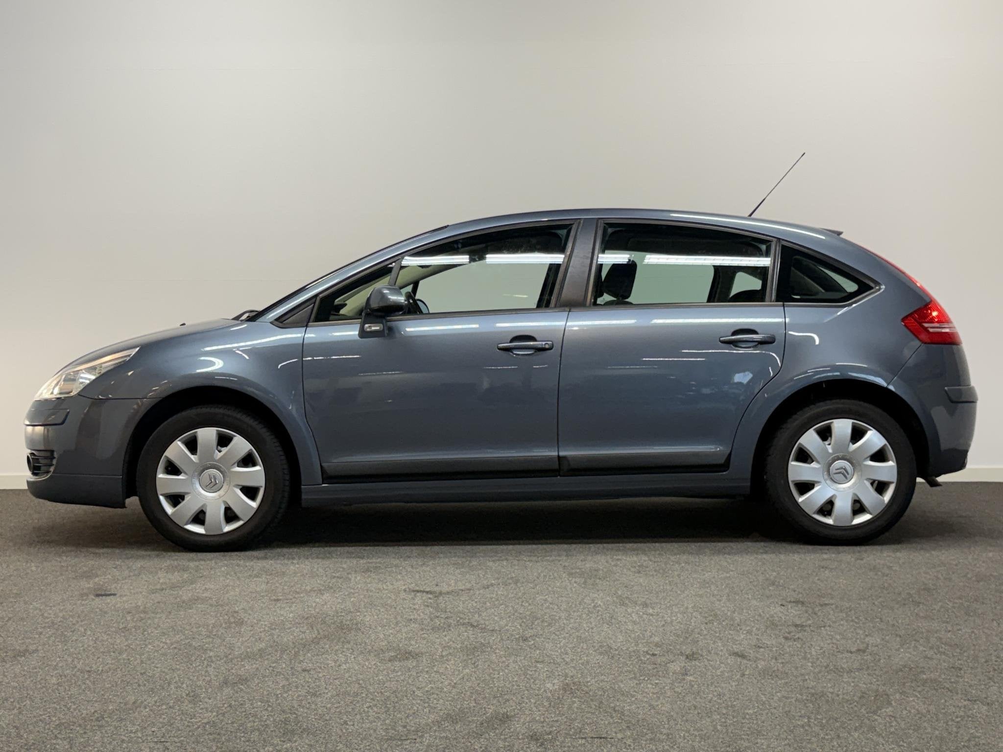 Citroen C4 1.6-16V Ligne Ambiance Trekhaak!, Auto's, Voorwielaandrijving, Stof, Gebruikt, 4 cilinders