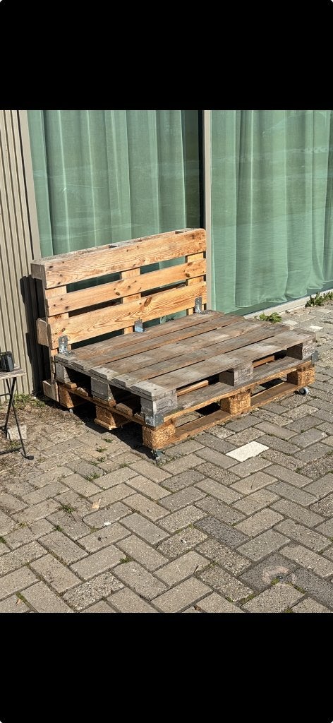Palletbank (2 stuks beschikbaar), Ophalen, Zo goed als nieuw, Hout