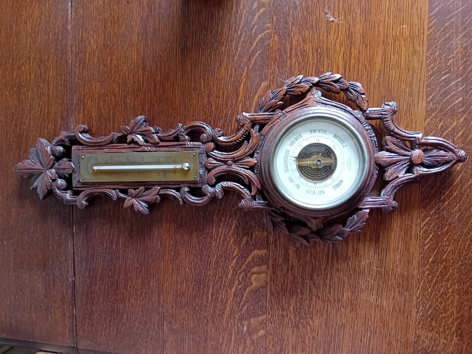 Victotiaanse BlackForest aneroide barometer, Ophalen