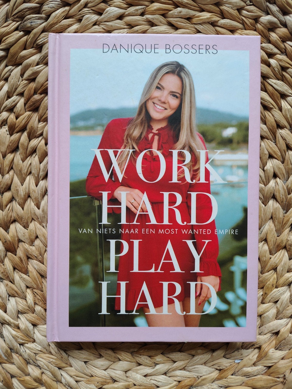 Danique Bossers - Work Hard Play Hard, Ophalen of Verzenden, Zo goed als nieuw