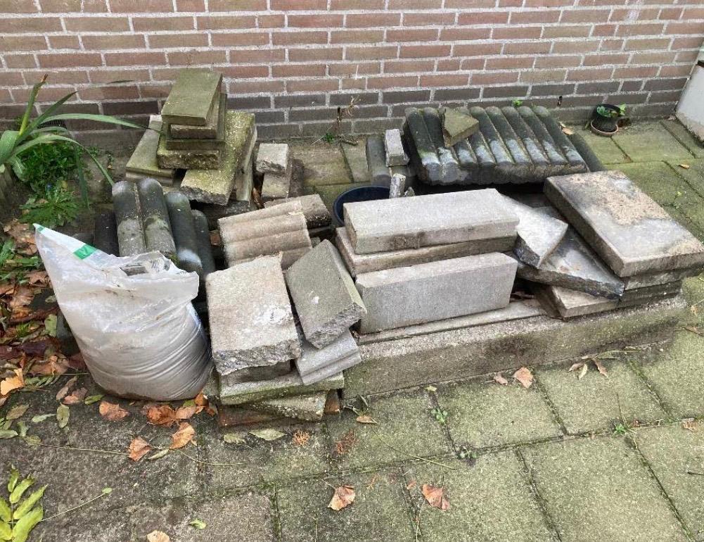 Gratis stenen, bandjes, tegels en palisades, Ophalen, Gebruikt, Beton, Overige typen