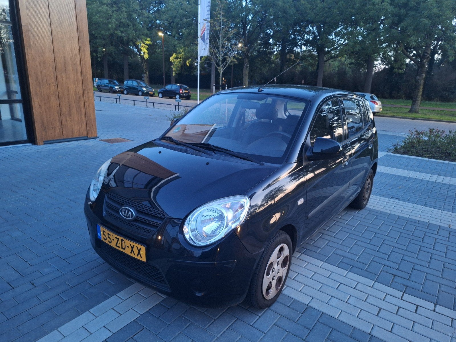 Kia Picanto 1.0 bouwjaar 2008 Zwart, Auto's, Voorwielaandrijving, 836 kg, 4 cilinders, 400 kg