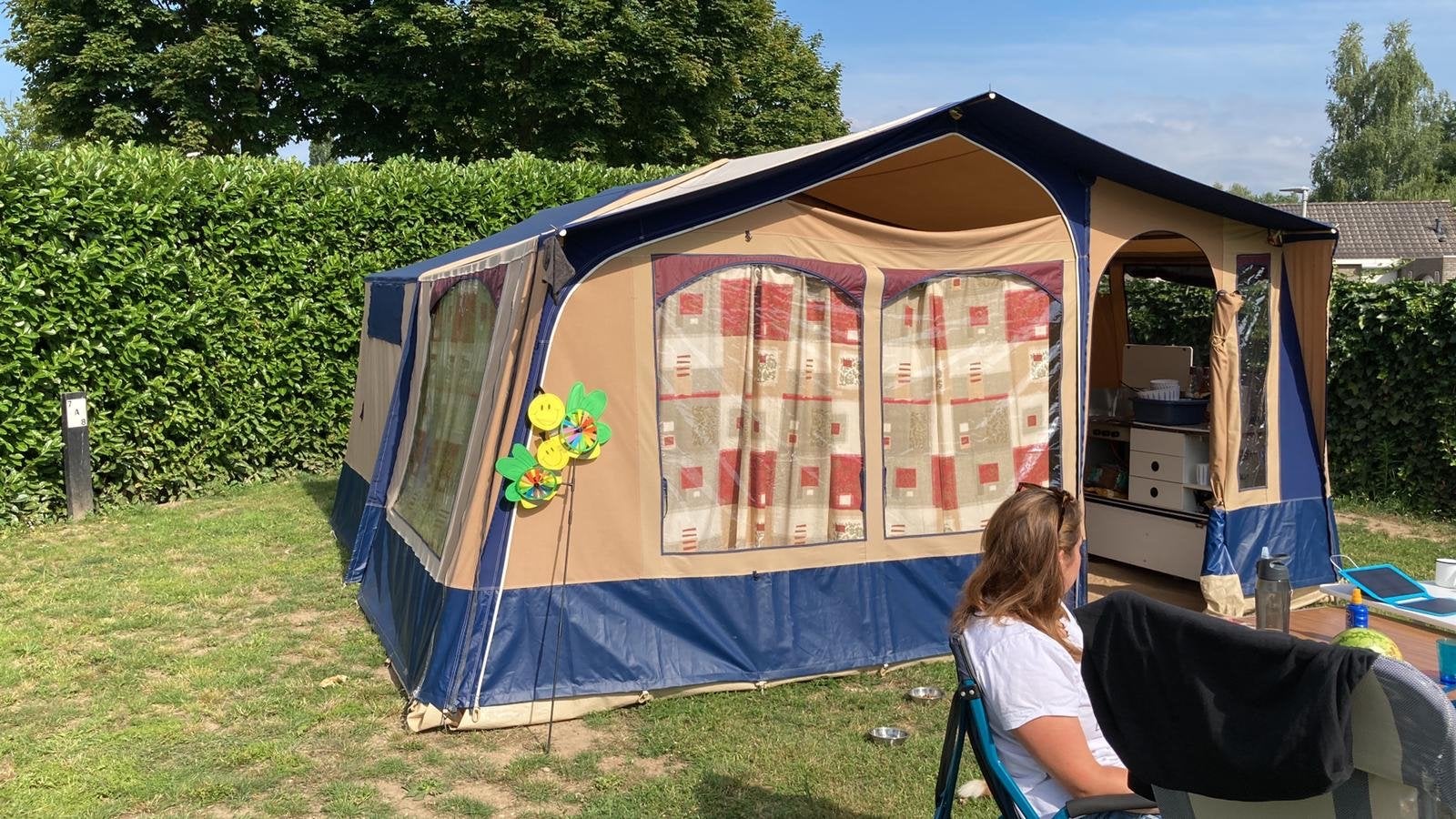 Cabanon Atlantis 2004 vouwwagen met voortent en keuken, Ophalen, Beige, Cabanon, Aanwezig