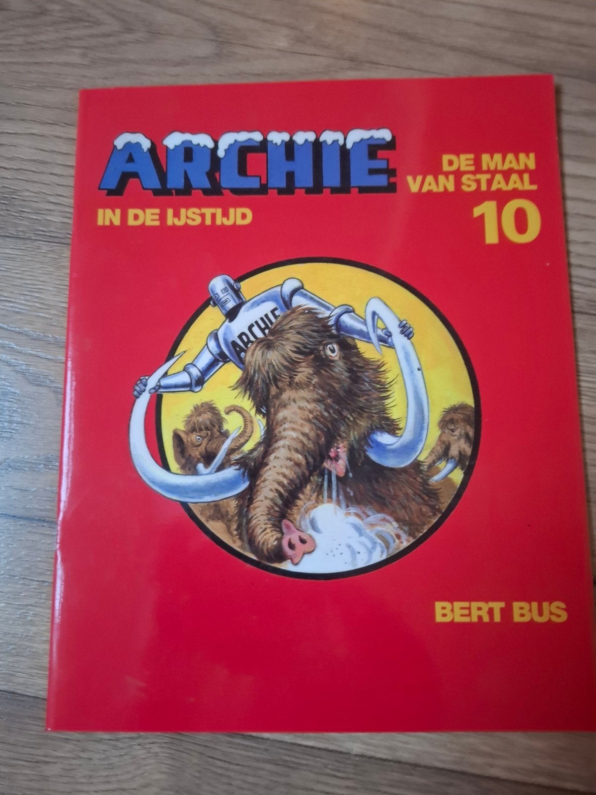 Archie in de IJstijd - De Man van Staal 10, Eén stripboek, Ophalen of Verzenden, Gelezen, Bert Bus