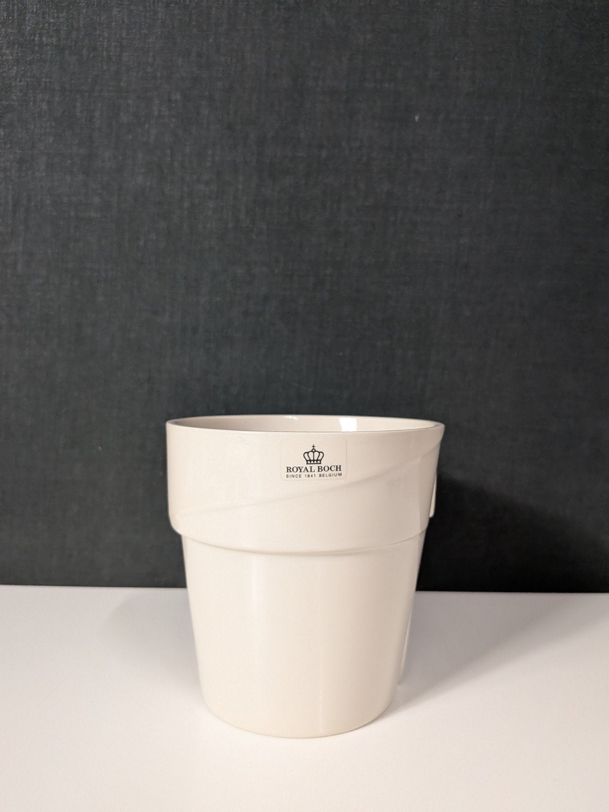 Royal Boch – Royal Flowerpot No. 4 Ivory, Rond, Ophalen of Verzenden, Zo goed als nieuw, Nvt