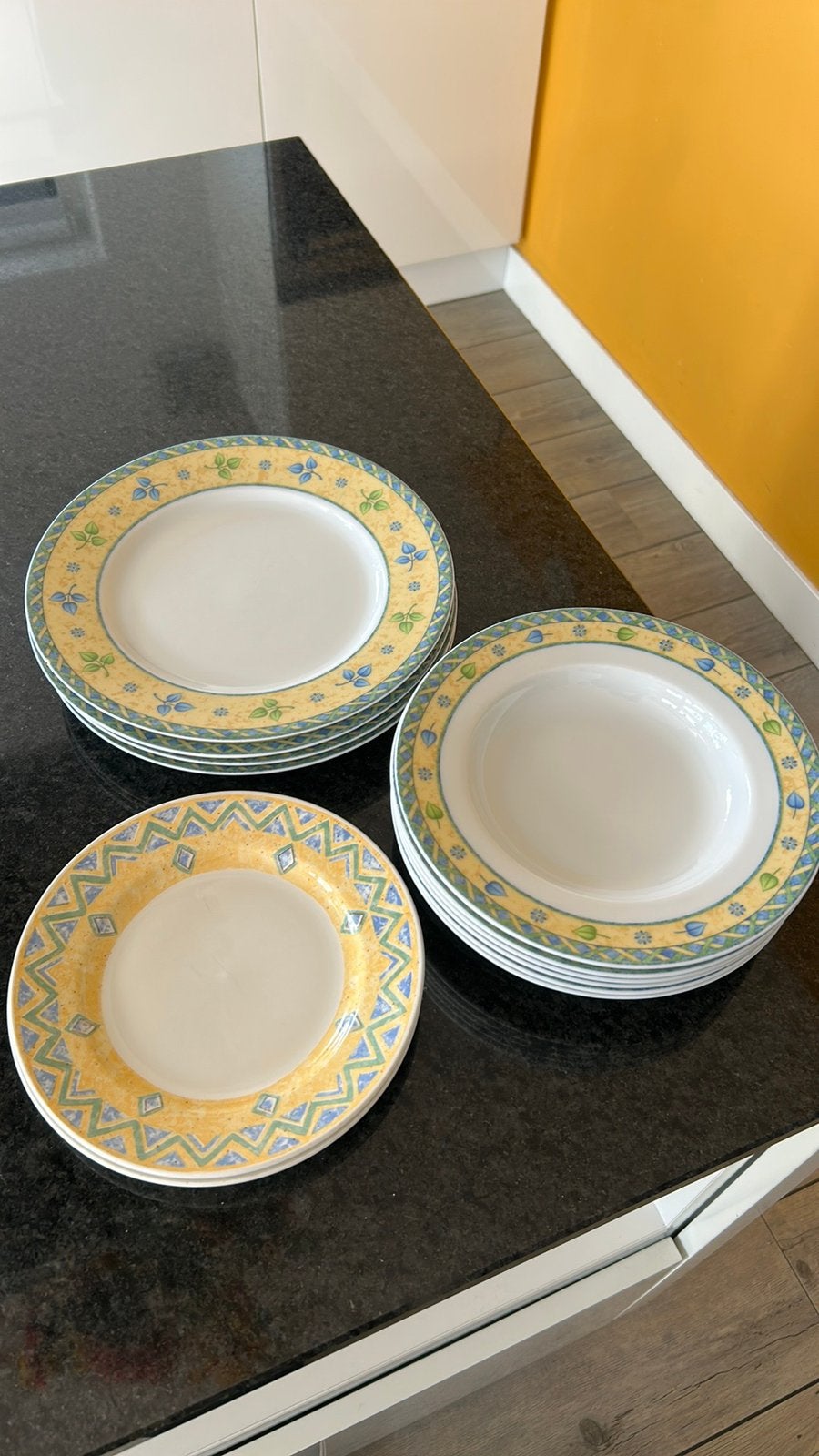 Gratis servies, Overige merken, Keramiek, Ophalen of Verzenden, Bord(en)