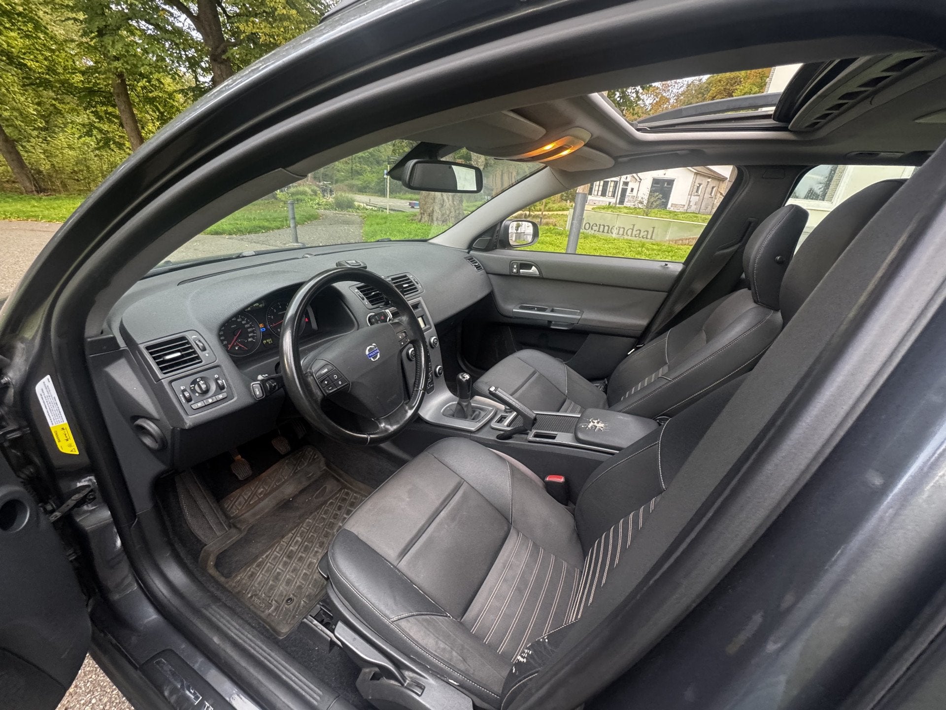 Volvo V50 2.0 SCHUIFDAK , (2X!) DEALER ONDERHOUDEN, Voorwielaandrijving, 4 cilinders, Zilver of Grijs, 66 €/maand