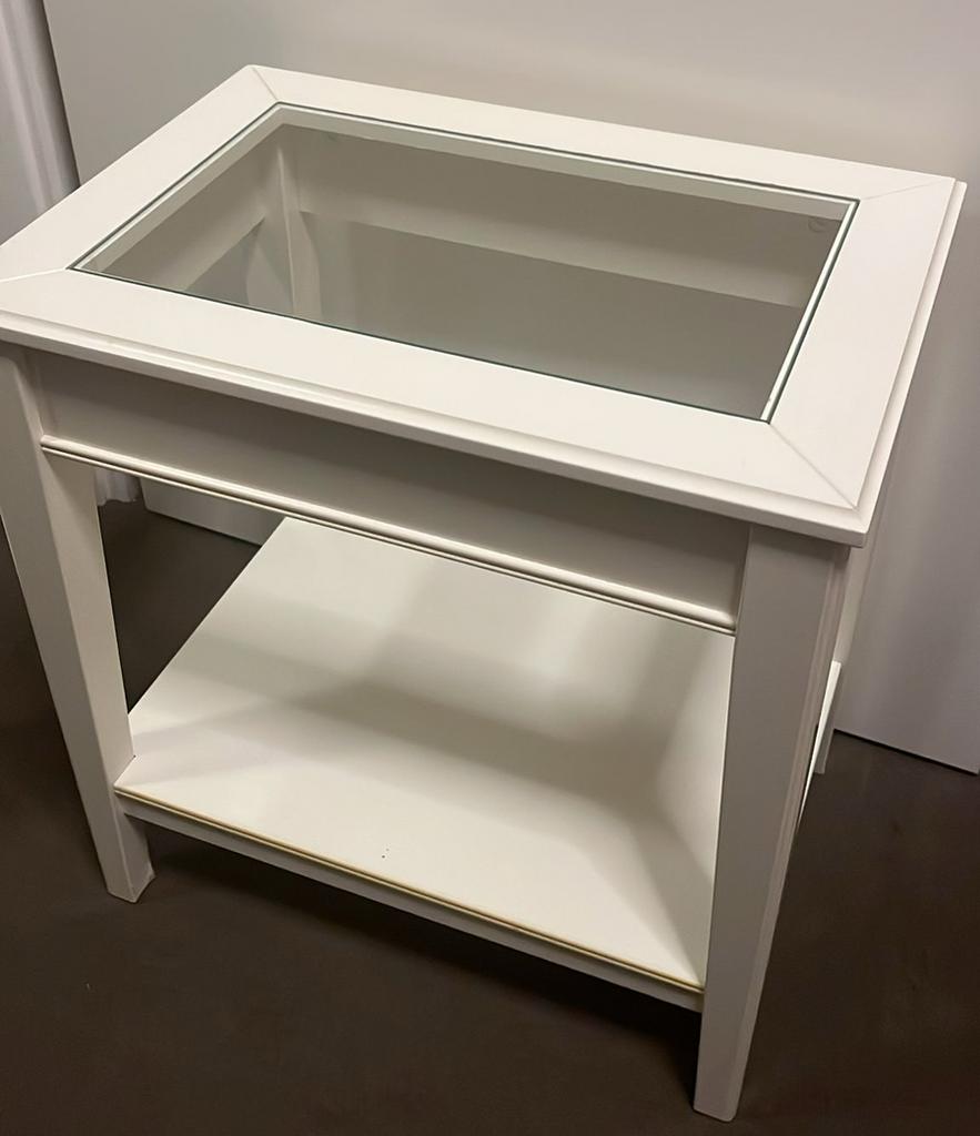 2 Nachtkastjes met glasplaat - Wit, Ophalen, Gebruikt, Minder dan 45 cm, 55 tot 70 cm