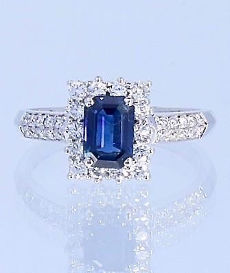 Witgouden Ring 0.60 carat Briljant en Blauw Saffier 18K, Ophalen of Verzenden, Zo goed als nieuw, 17 tot 18, Dame