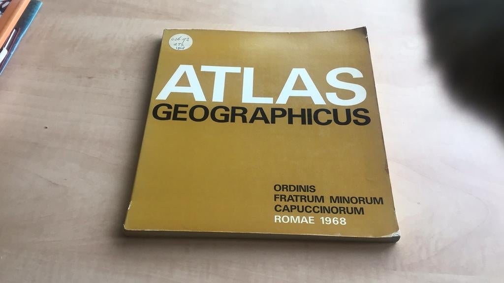 Atlas Geographicus, Ophalen of Verzenden, Zo goed als nieuw, Christendom | Katholiek