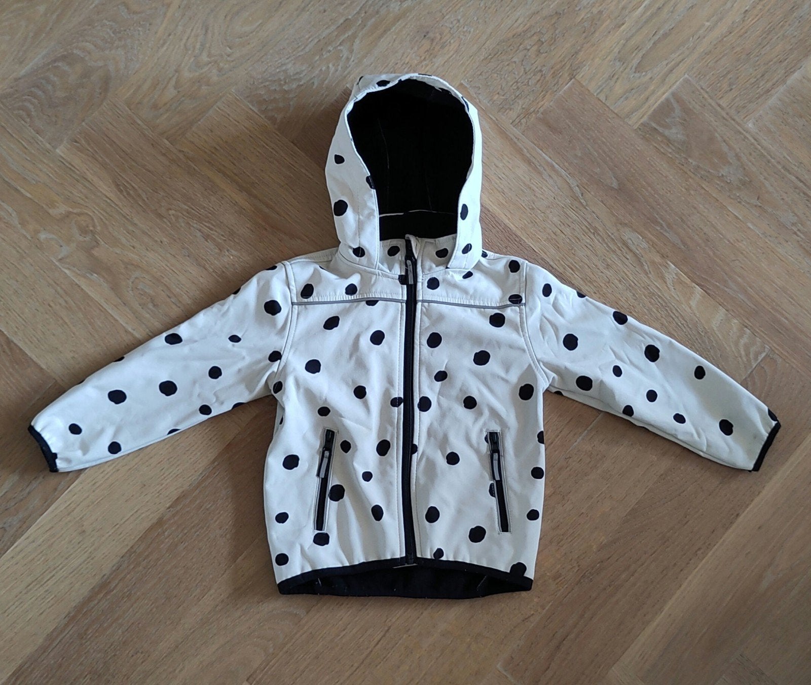 Warme softshell jas met stippen, Ophalen of Verzenden, Gebruikt, Wibra, Jongen of Meisje