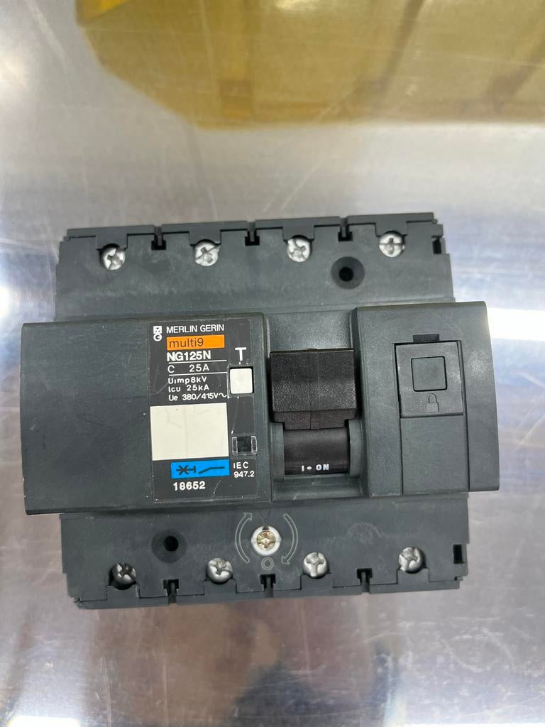 Merlin Gerin Multi9 NG125N C 25A Stroomonderbreker, Ophalen, Nieuw, Schakelaar