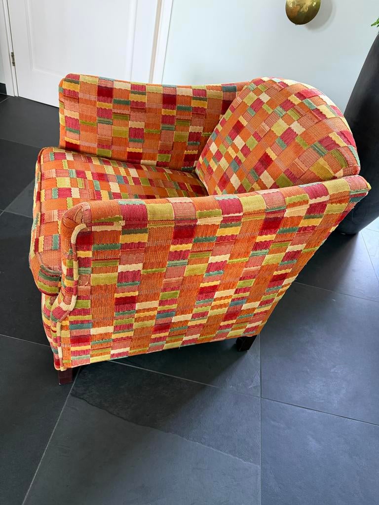 Fauteuil met kleurrijk geblokt patroon, Ophalen, Gebruikt, Stof, 75 tot 100 cm