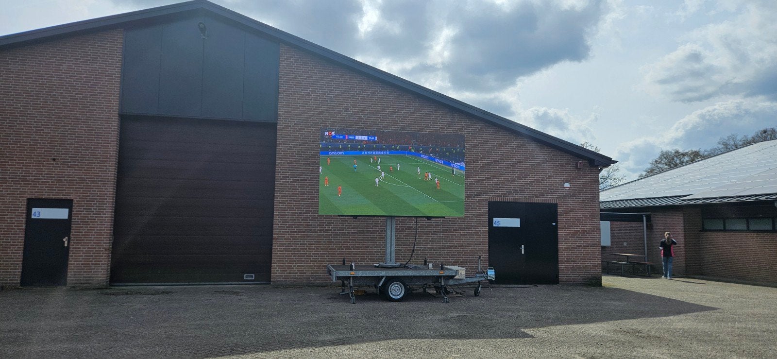 LED Scherm op Aanhanger te Koop – P3.9, Ophalen, Zo goed als nieuw, Overige typen, Kleur