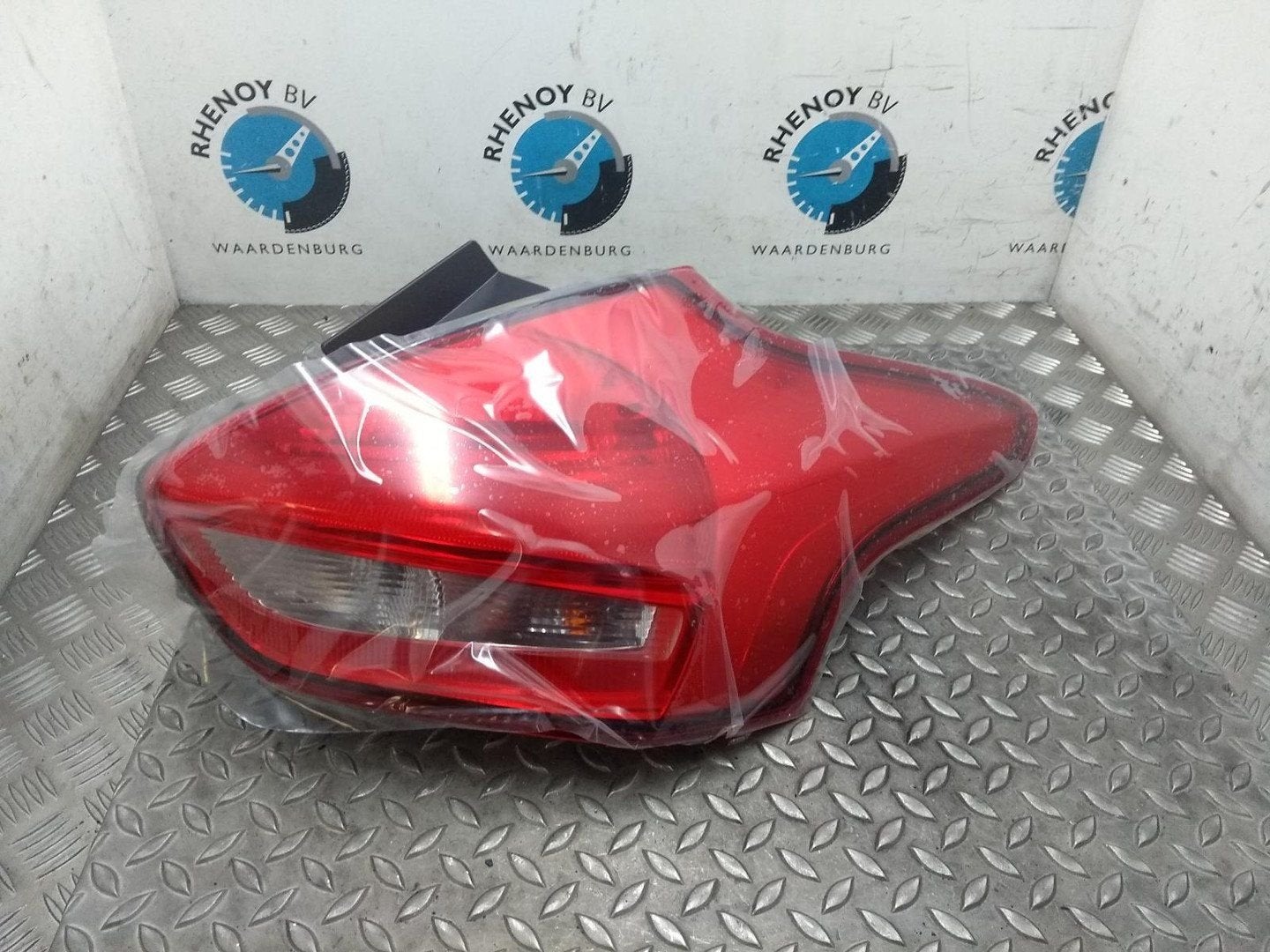 FORD FOCUS ACHTERLICHT R 2015, Ophalen of Verzenden, Gebruikt, ARN erkend