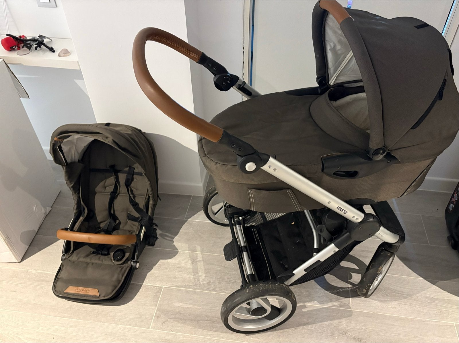 Complete Mutsy kinderwagen + Joie baby-autostoeltje, Kinderen en Baby's, Kinderwagens en Combinaties, Ophalen, Gebruikt, Combiwagen