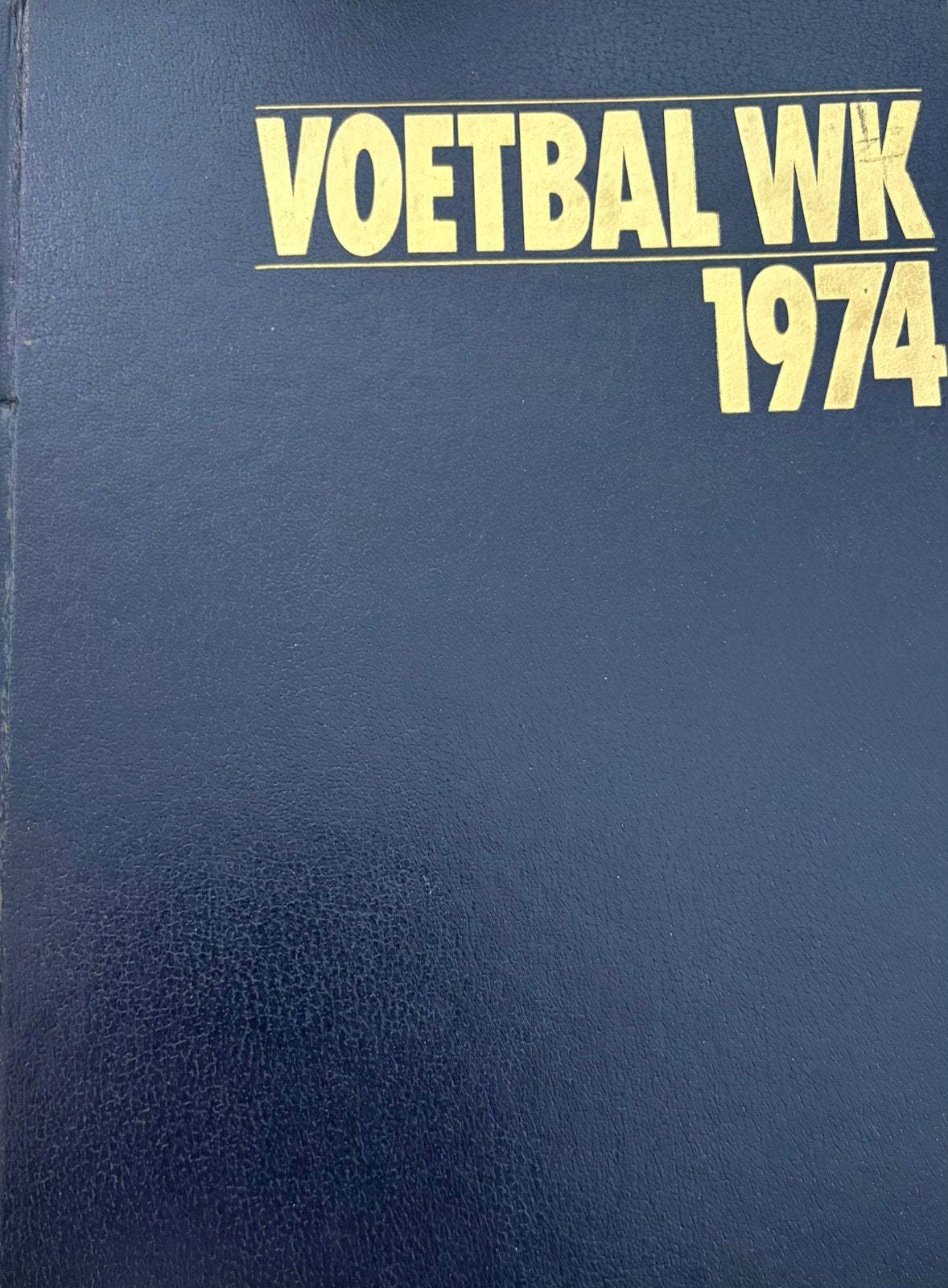 Boek Voetbal WK 1974, Ophalen, Zo goed als nieuw