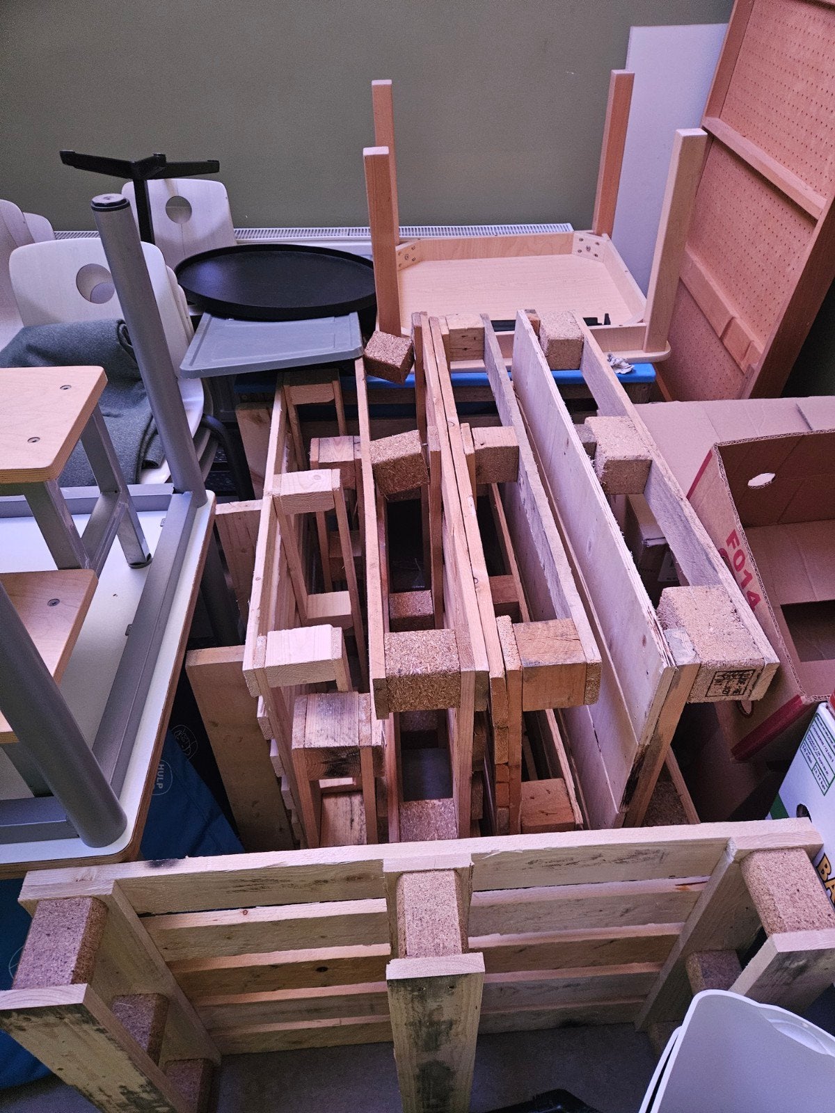 Gratis 6 pallets - Afhalen in Heerlen, Ophalen, Zo goed als nieuw, Pallet