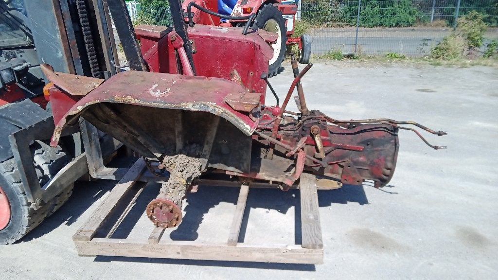 Mccormick International versnellingbak D 326 D 324, Ophalen
