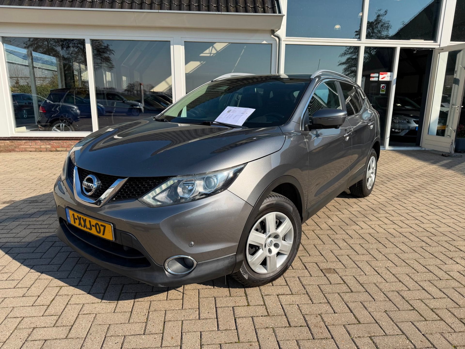 Nissan Qashqai / 1.2/ Premier Edition/ N.A.P/ Dealer onderho, Euro 5, Stof, Gebruikt, 4 cilinders
