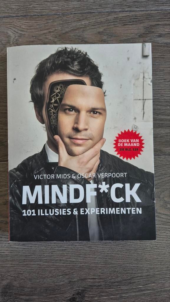 Mindf*ck: 101 illusies & experimenten - Victor Mids, Boeken, Ophalen of Verzenden, Zo goed als nieuw, Victor Mids & Oscar Verpoort