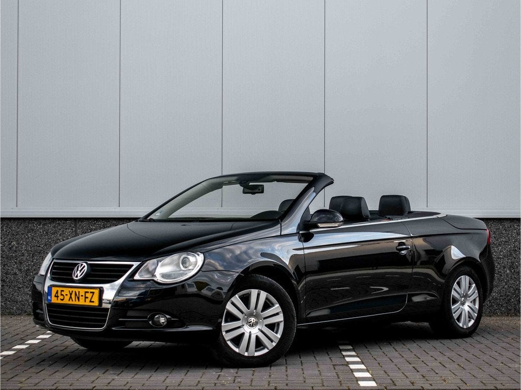 Volkswagen Eos 2.0-16v FSI | Distributieriem nieuw | Leder |, Auto's, Volkswagen, Voorwielaandrijving, Gebruikt, Zwart, 4 cilinders
