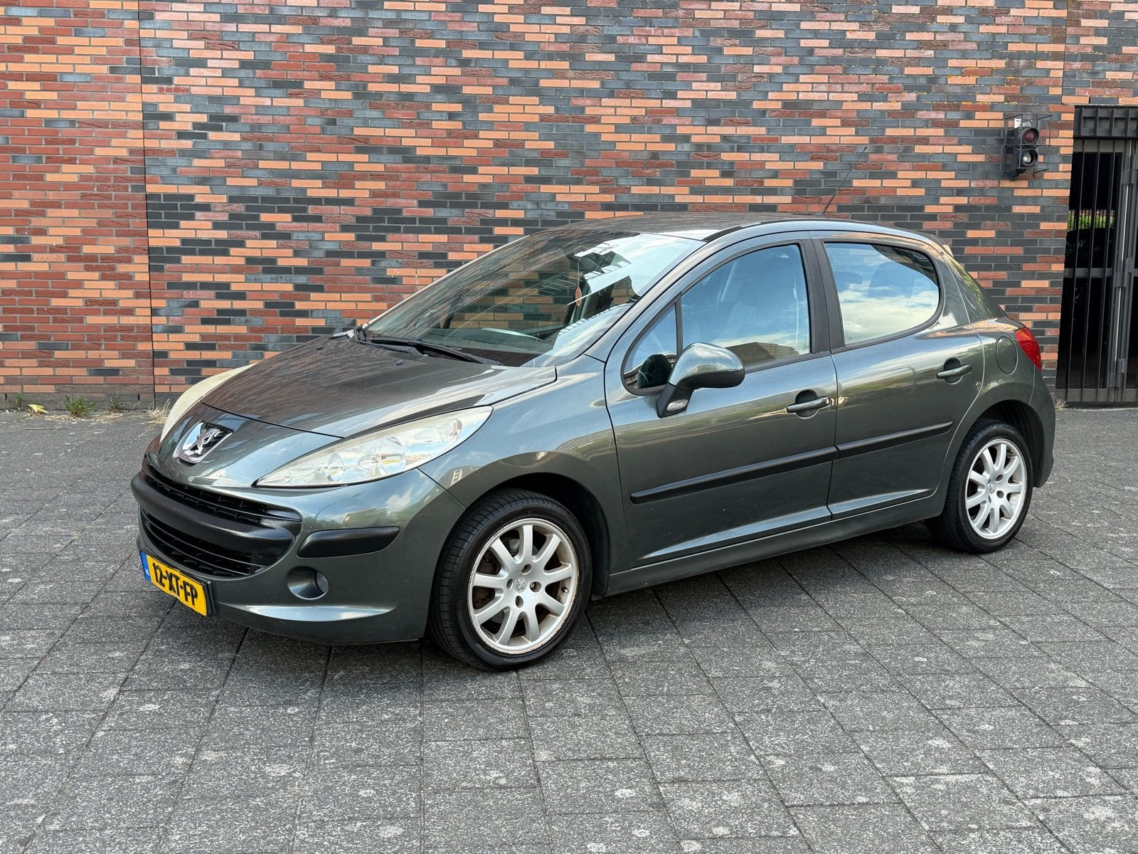 Peugeot 207 1.4 VTI 16V 5DRS 2007 Grijs, Voorwielaandrijving, Euro 5, Stof, Zwart