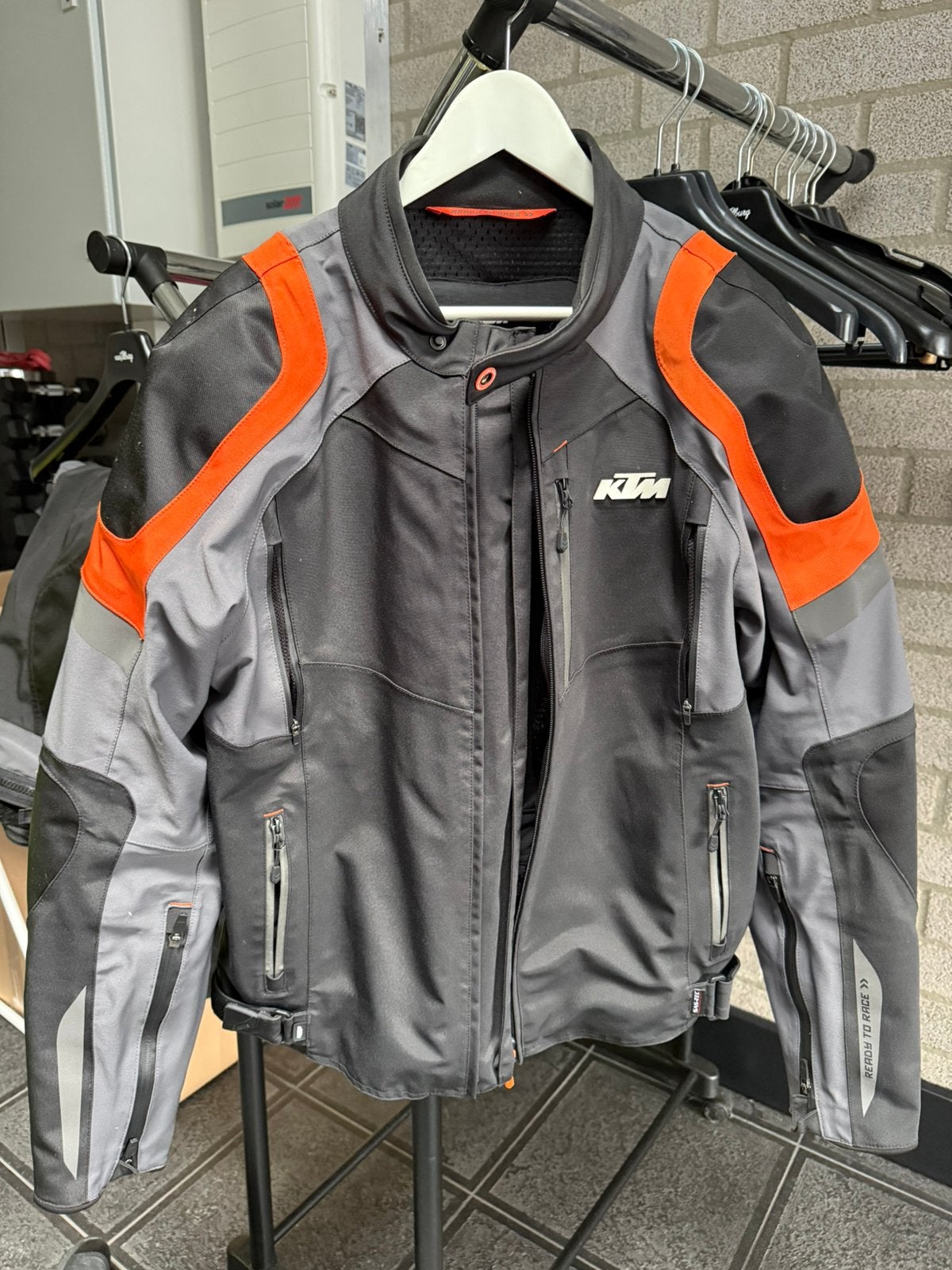 KTM kompleet motorpak in nieuwaat nauwelijks gedragen, Motoren, Ophalen, Tweedehands