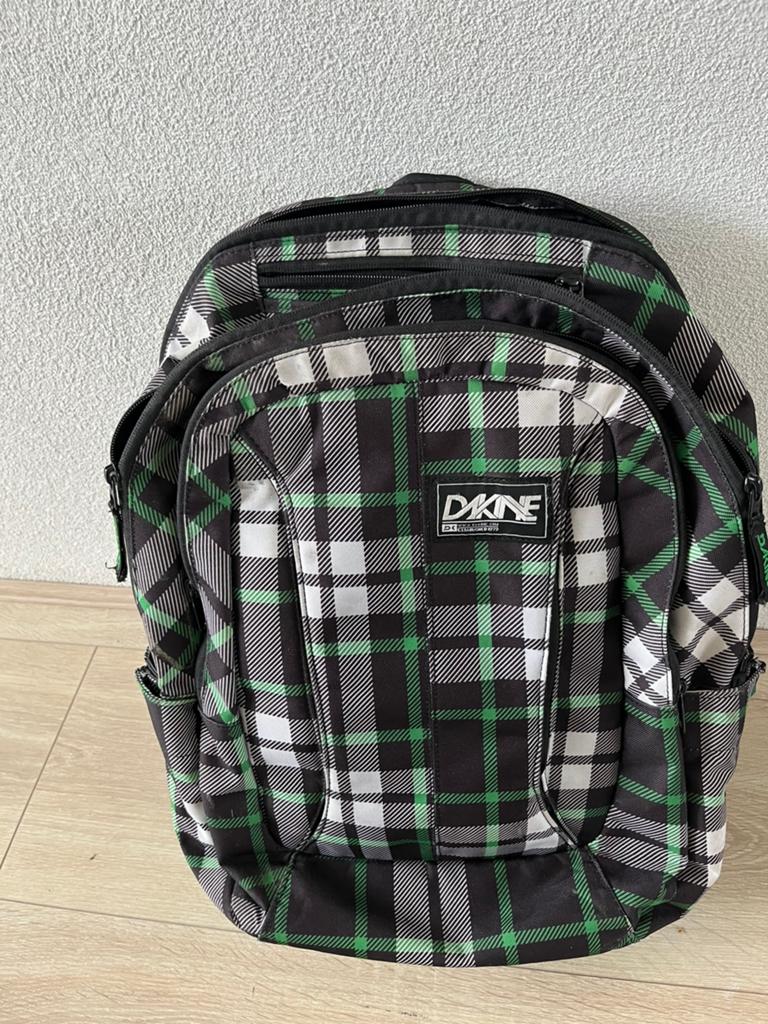 Mooie Dakine rugzak. ( 33 liter), Ophalen of Verzenden, Zo goed als nieuw, Overige merken