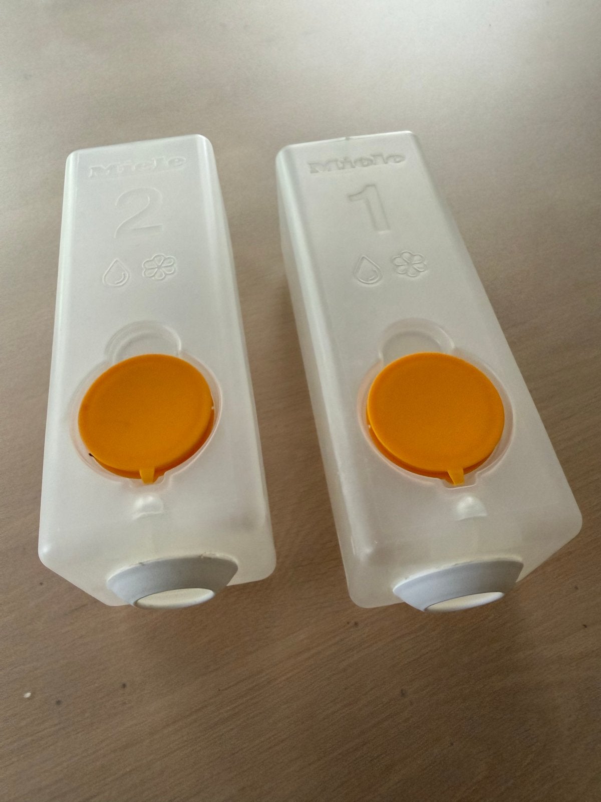 Miele TwinDos flacons 1 & 2 (leeg), Ophalen of Verzenden, Gebruikt