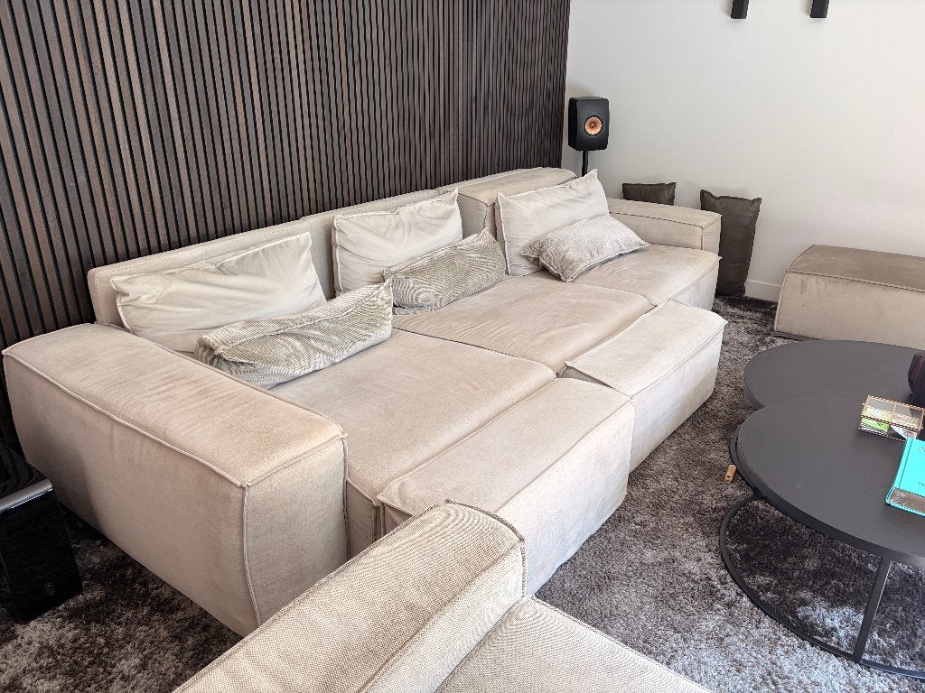 Grey7 LIV elementenbank 330x135 velours taupe - nieuw 7900, Huis en Inrichting, Banken | Bankstellen, Ophalen, 125 tot 150 cm