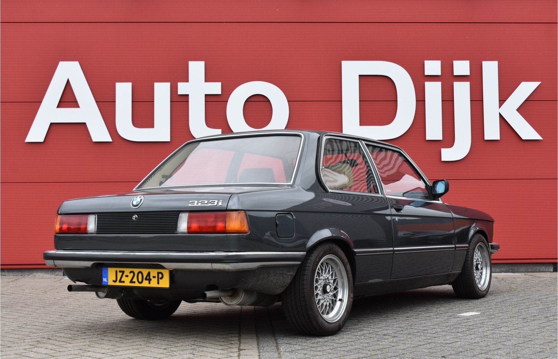 BMW 3-serie 323i Uniek! | Top gerestaureerd | Volledige docu, Auto's, Beige, 2300 cc, Bedrijf, Handgeschakeld