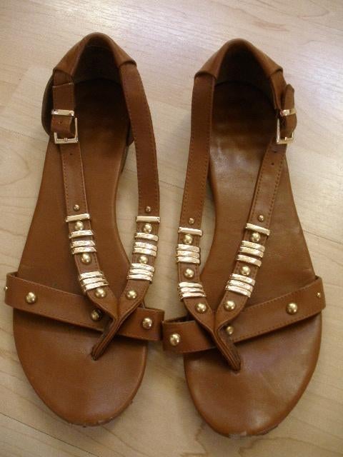 Sandalen rood bruin met gespjes en ringetjes maat 40 - zgan, Kleding | Dames, Schoenen, Bruin, Zo goed als nieuw, Sandalen of Muiltjes