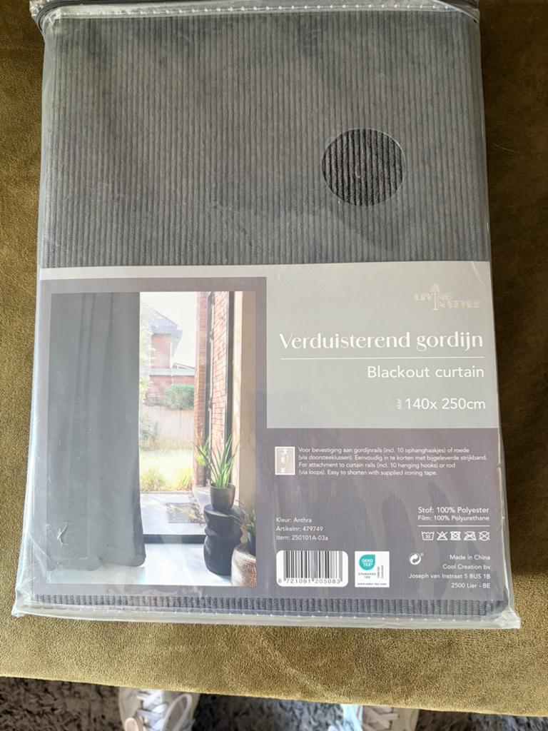 Verduisterende gordijnen, Ophalen, Grijs