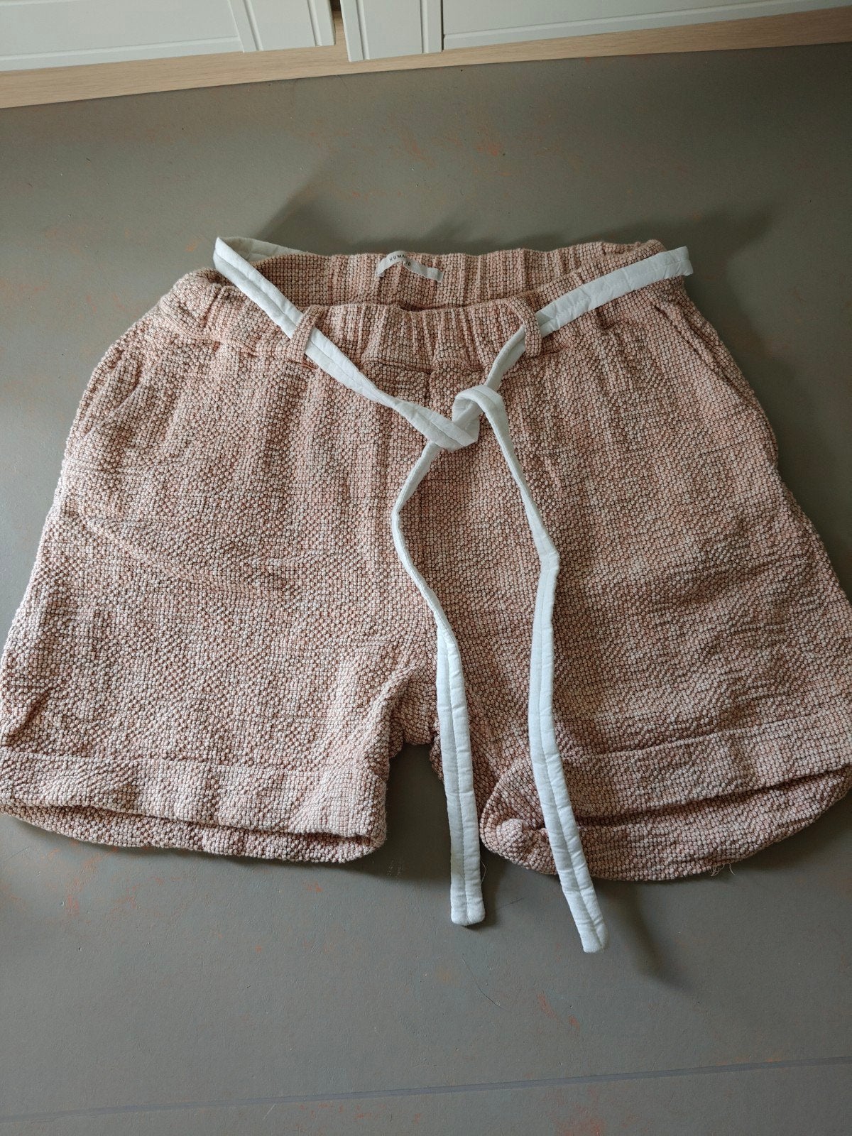 Humanoid shorts boucle roze M, Maat 38/40 (M), Kort, Ophalen of Verzenden, Zo goed als nieuw