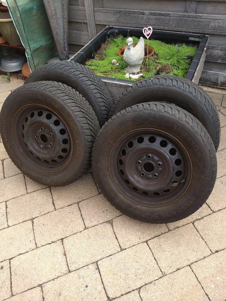 4 winterbanden op velg, winterset voor Suzuki, 215/60/16, Ophalen
