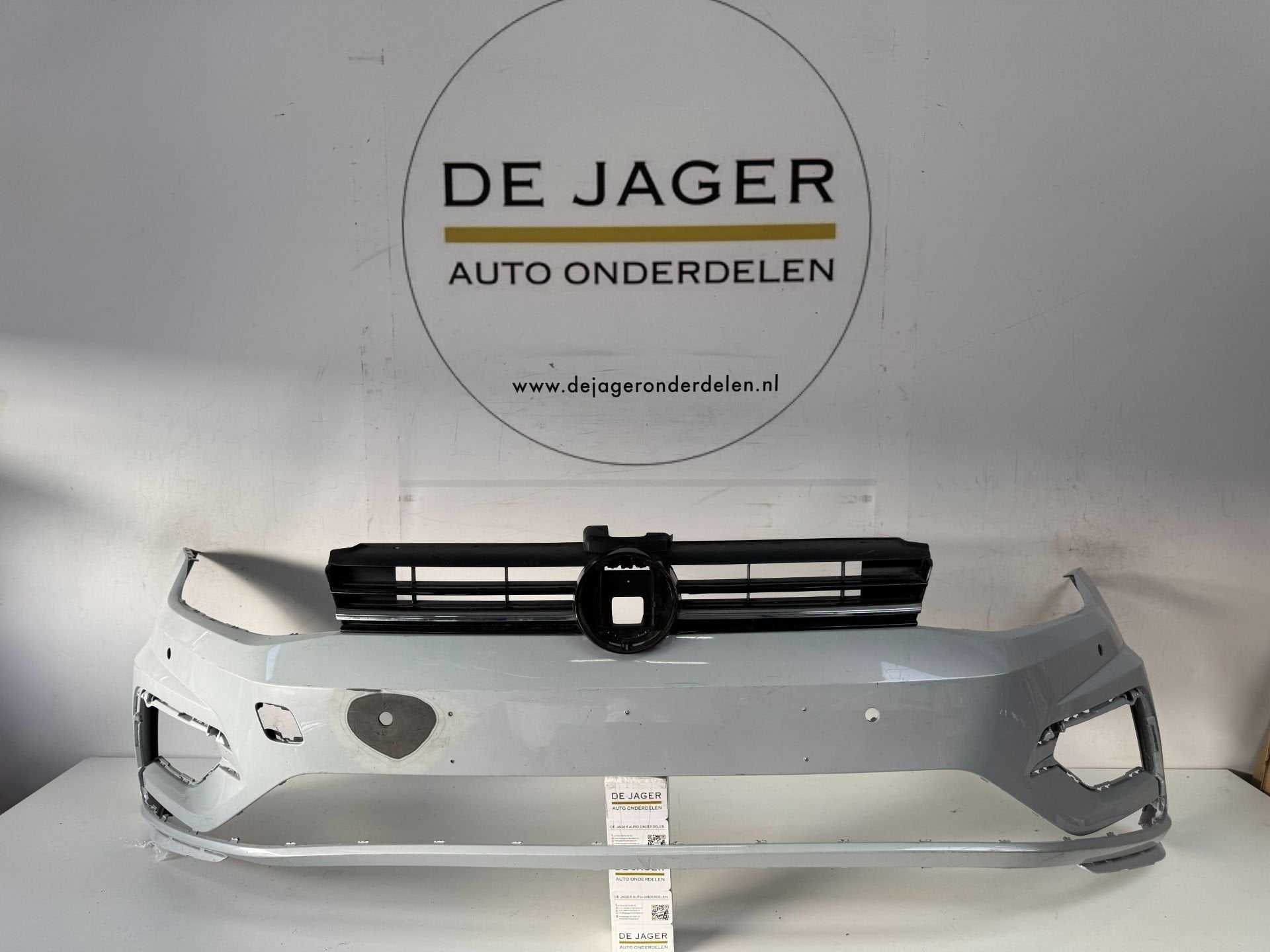 VW GOLF 7 FACELIFT 7,5 R LINE VOORBUMPER BUMPER 5G0807221LR, Gebruikt, Volkswagen AG, Bumper, Berliner Ring 2
38440  Wolfsburg, DE