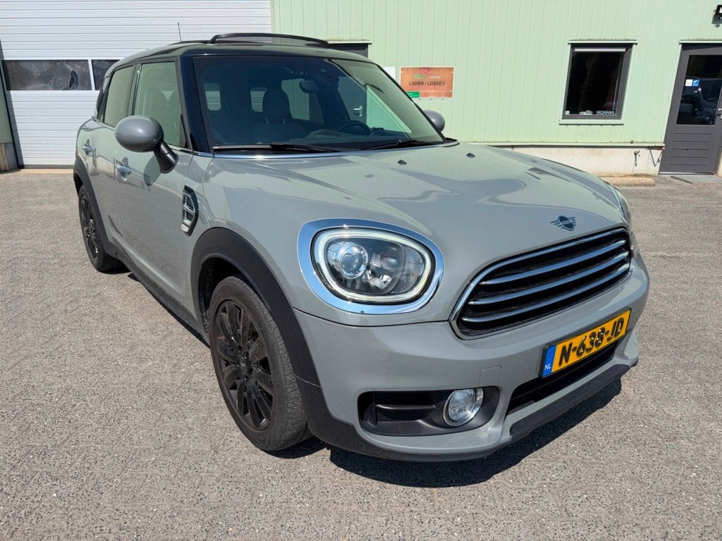 Mini Countryman 1.5 One Chili Automaat/Panoramadak/Lm velgen, Auto's, Stof, Gebruikt, Euro 6, Countryman