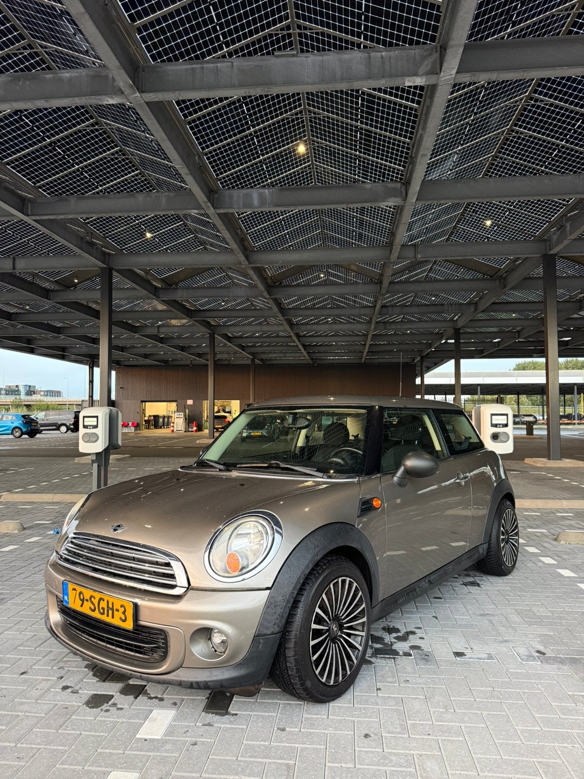 Mini Cooper One 1.6 75pk 2011, Voorwielaandrijving, Stof, Zwart, 4 stoelen