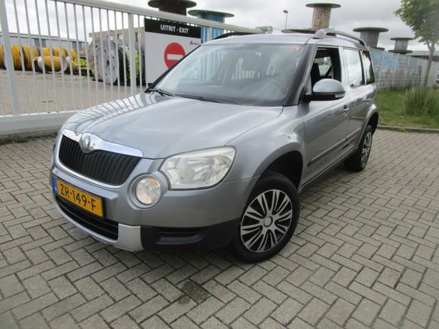 Skoda Yeti 1.2 TSI Active, Pano, Navi, Nw apk, Auto's, Voorwielaandrijving, Euro 5, 15 km/l, Gebruikt