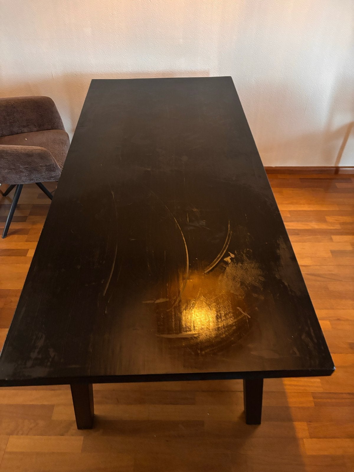 Zwarte eettafel met gebruikerssporen ZSM OPHALEN!, Ophalen, Gebruikt, 50 tot 100 cm, 150 tot 200 cm