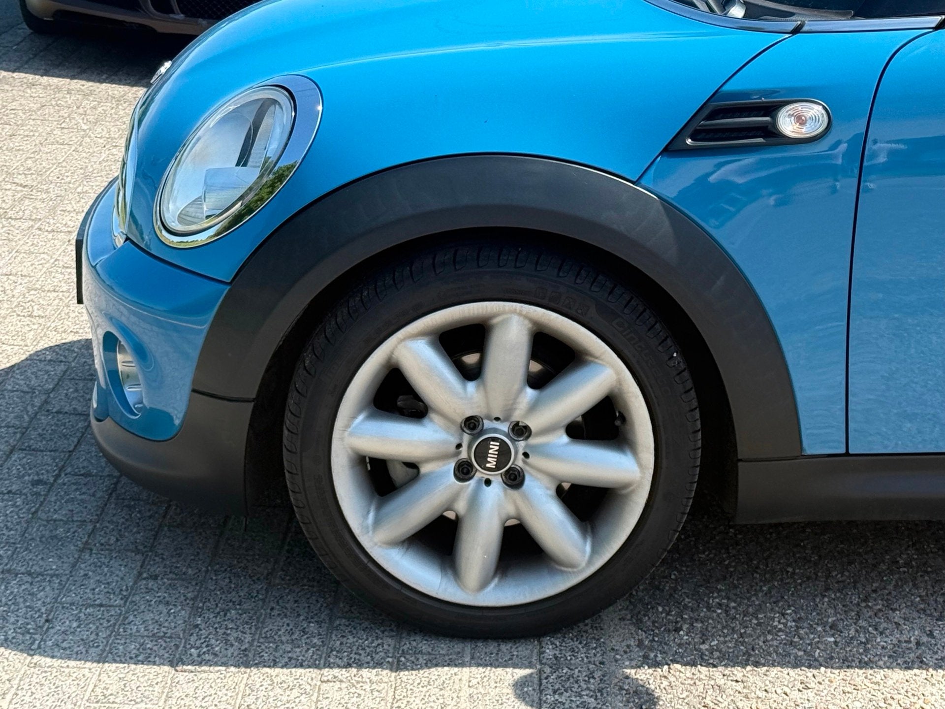 Mini Mini 1.6 One Holland Street PANO/NAVI/APK 3-6-2027/ZEER, Auto's, Voorwielaandrijving, Automatische klimaatregeling, Gebruikt