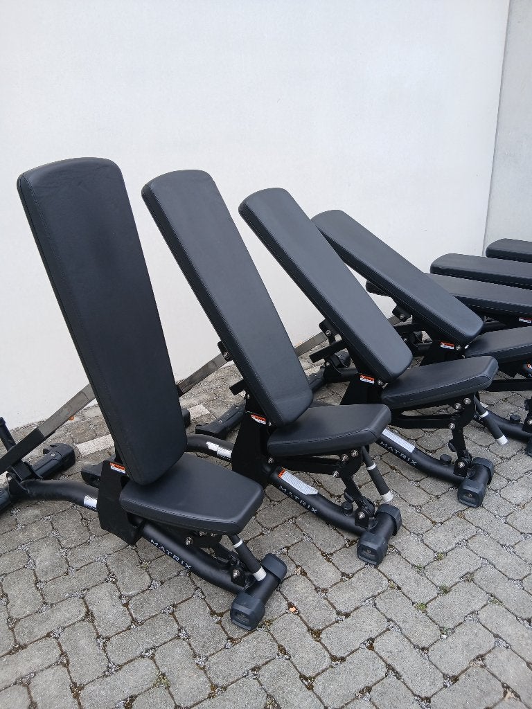 Matrix Adjustable bench, Ophalen, Gebruikt, Buik, Fitnessbank