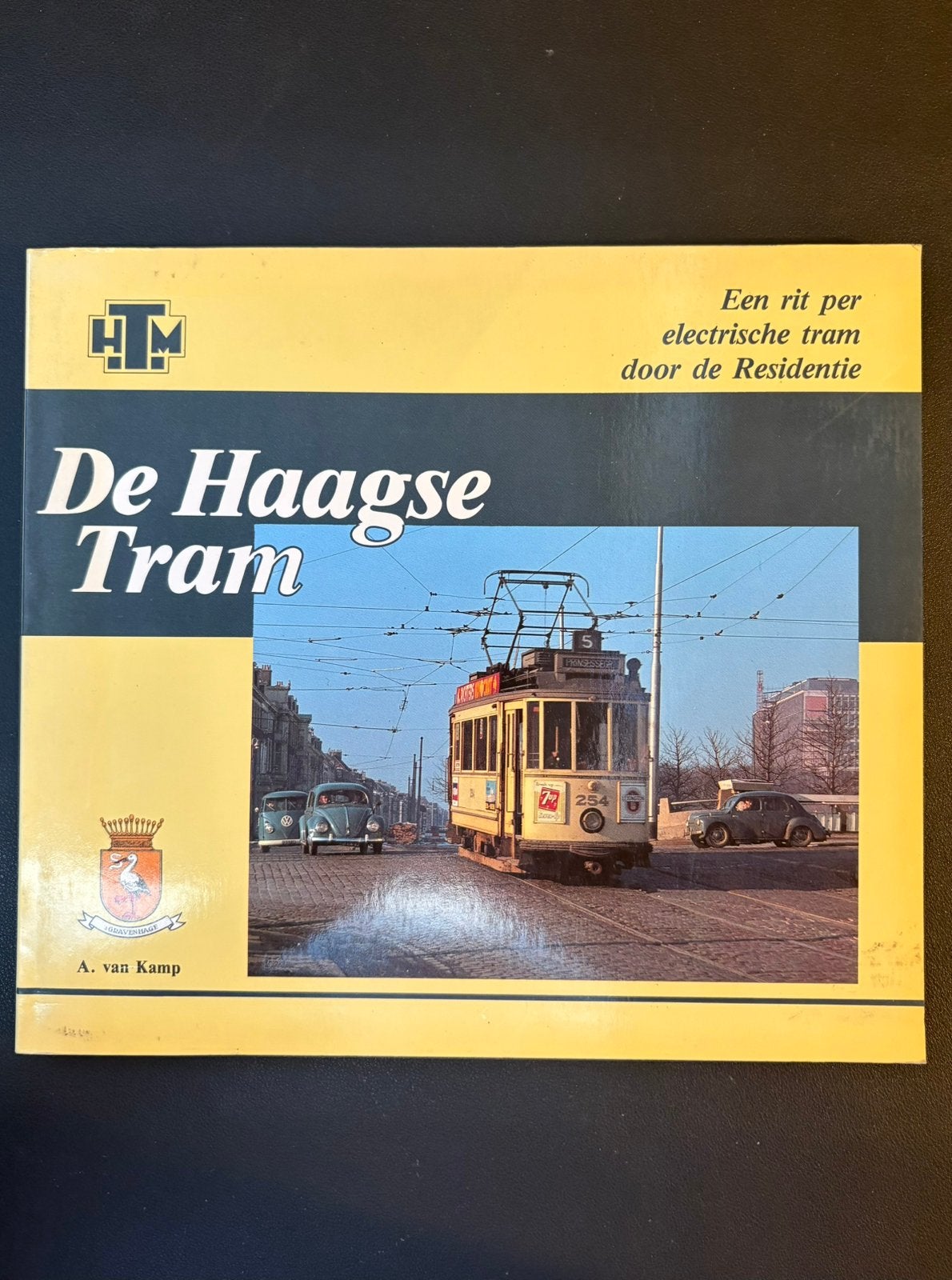 De Haagse tram - elektrische tram in de residentie (1988), Verzamelen, Ophalen of Verzenden, Zo goed als nieuw, Tram, Boek of Tijdschrift