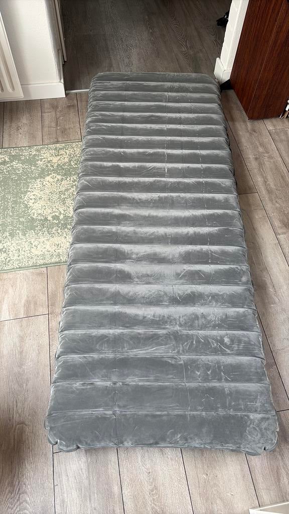 Luchtbedden 4 stuks 70x180, Ophalen, Gebruikt