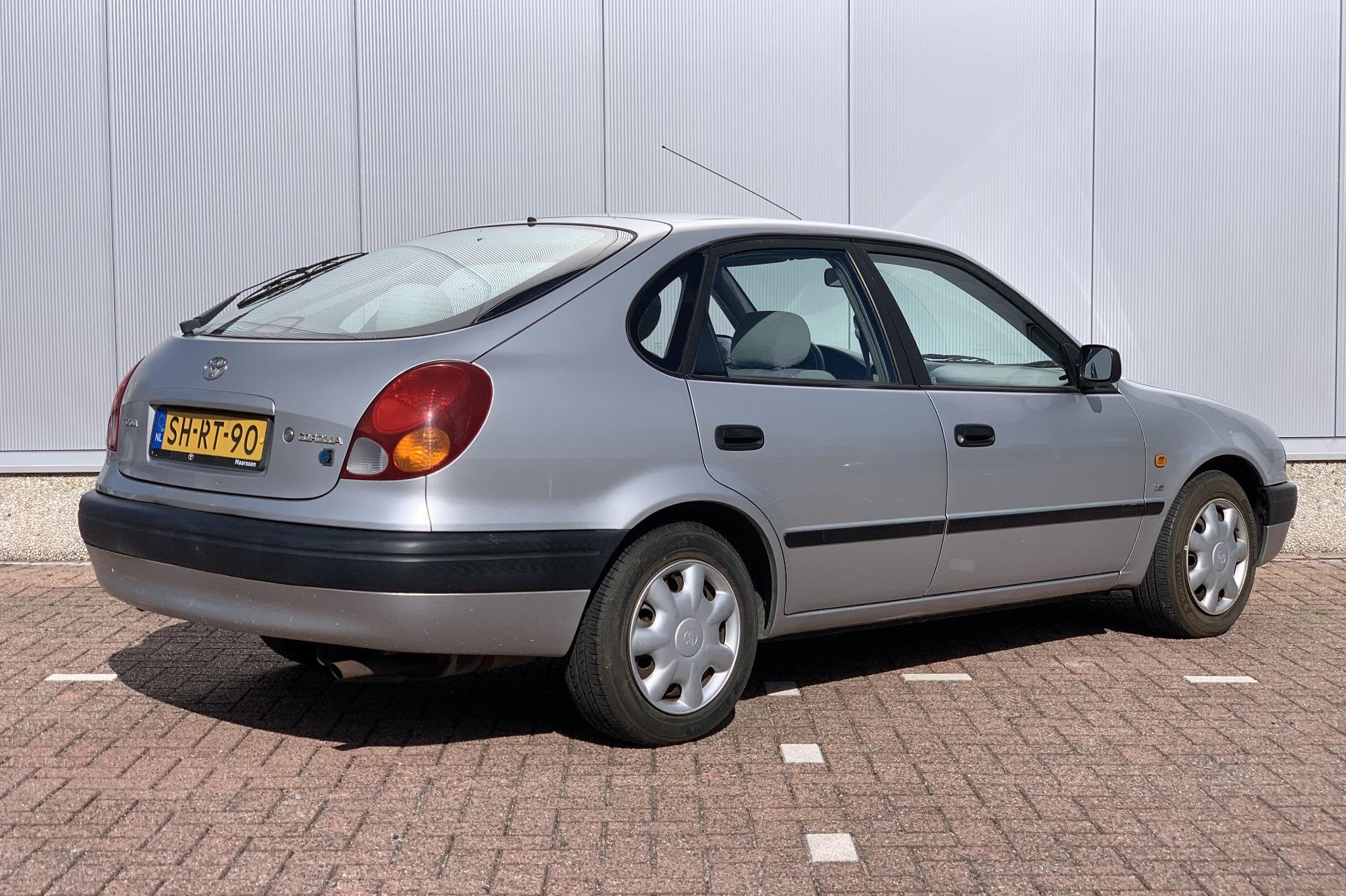 Toyota Corolla 1.6-16V Luna / 1ste Eigenaar / Volledige Onde, Voorwielaandrijving, 450 kg, 4 cilinders, 49 €/maand