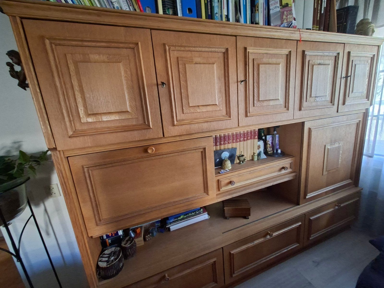 Eikenhouten wandmeubel, gezandstraald en blank gelakt, Ophalen of Verzenden, Gebruikt, Met deur(en)
