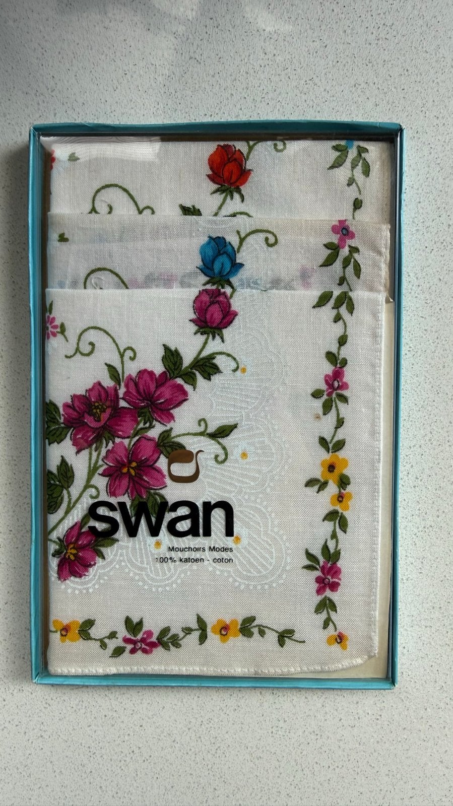 Nieuwe Swan zakdoeken met bloemenprint, Ophalen of Verzenden