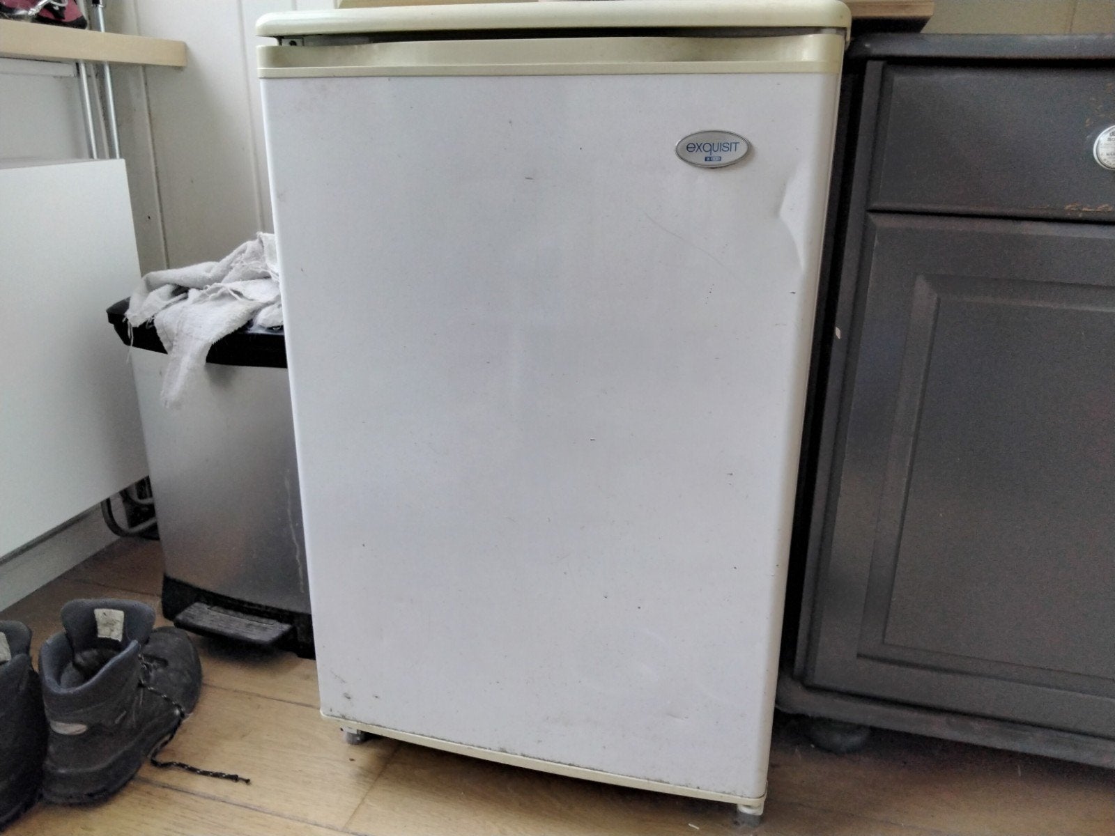 Compacte vrieskast Exquisit, Ophalen, Minder dan 85 cm, Minder dan 75 liter, 45 tot 60 cm