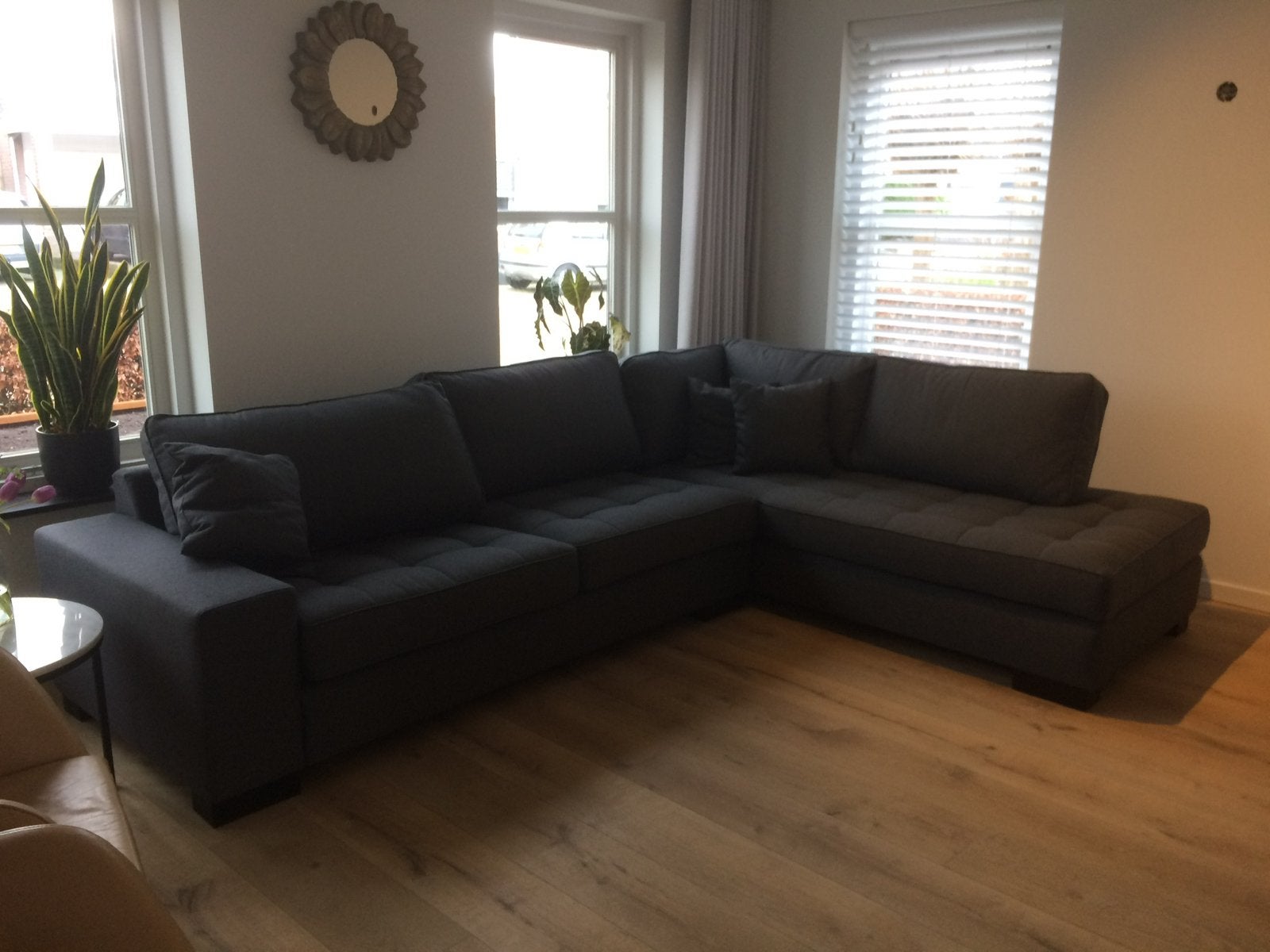 Mooie grote antraciet grijze stoffen hoekbank, Huis en Inrichting, Ophalen, Gebruikt, Hout
